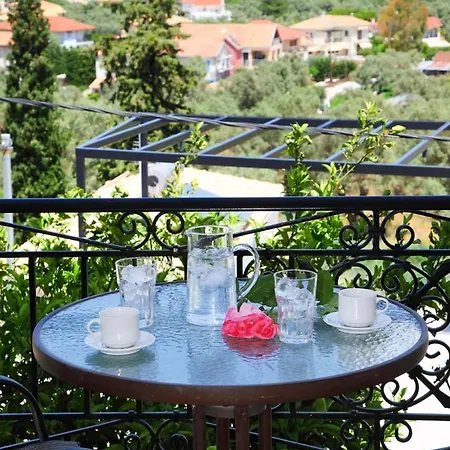 公寓 Corina Apolpaina