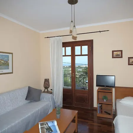 公寓 Corina Apolpaina