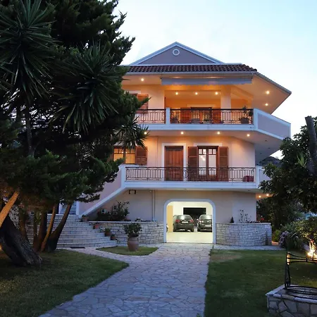 Corina 公寓 Apolpaina