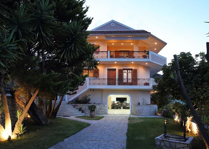 Corina Apartment Apolpaina